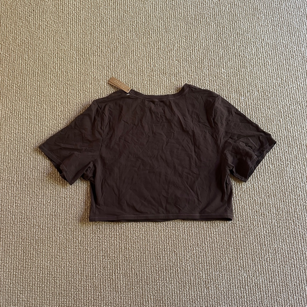 Skims Cocoa Fits Everybody Crop Top, Size 3X NWT - Picture 2 of 3